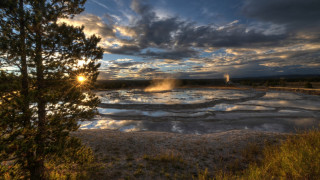 Hot spring field trees clouds - hot free wallpaper