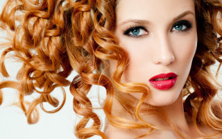 Red haired blue eyed curly - her lip free wallpaper