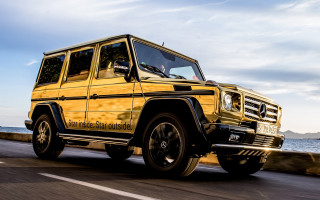 Yellow mercedes maximalism digital rendering - free cars wallpaper