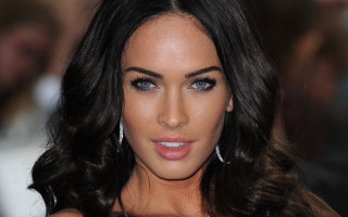 Araceli gilbert black hair blue - long dark hair free wallpaper