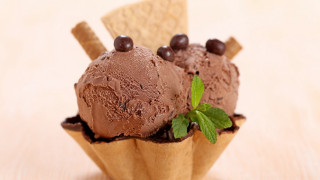 Ice cream scoops chocolate leaf - clara peeters free wallpaper