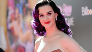 Purple hair red dress bokeh - backdrop free wallpaper