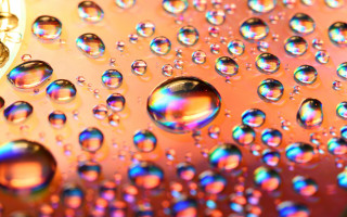 Water droplets soapy surface holography - free rain wallpaper for desktop