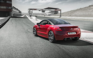 Red sports car race track 38 - a race track free wallpaper