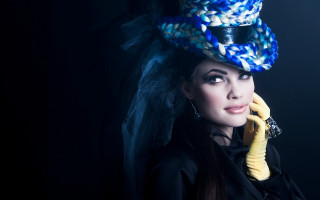 Woman bluehat yellowphone gothicfashion araceligilbert - hat free wallpaper for desktop