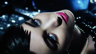 Blue eyed woman red lip - art deco free wallpaper