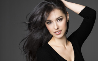 Woman long hair wind portrait - head and shoulders portrait free wallpaper for desktop