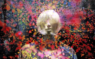 Mannequin colorful water drops red - pattern free wallpaper for desktop