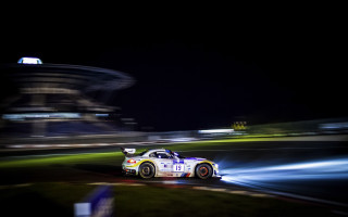 Car race track night motion - motion blur free wallpaper