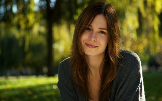 Woman park smiling bokeh nature - a park free wallpaper for desktop