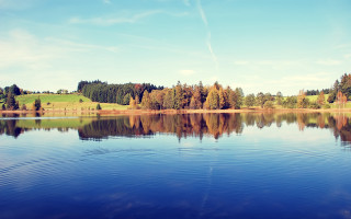 Lake cityscape reflection clouds boat - a blue sky above free wallpaper