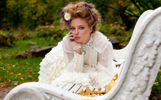 Woman bench cellphone flower hair - a white dress free wallpaper for desktop