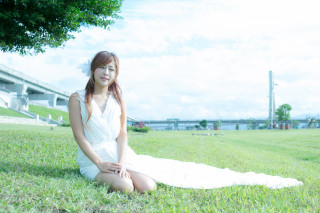 Woman sitting grass white dress - canon 5 0 mm free wallpaper