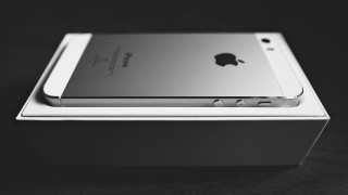 Silver ipad white box black - a white box free wallpaper for desktop