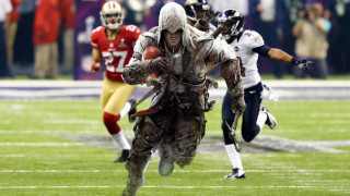Football player running armor blurry - a football player running free wallpaper