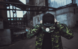 Man camouflage factory holography blurry - a factory free wallpaper