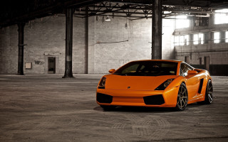 Bright orange sports car parking - orange sports car free wallpaper