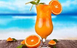 Orange juice mint slice beach - a glass free wallpaper for desktop