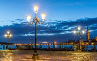 Streetlight stonewalkway water night cloudy - free light wallpaper