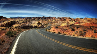 Desert curved road mountain sky - matte painting free wallpaper for desktop