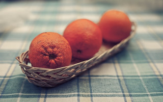 Three oranges basket checkered tablecloth - table cloth free wallpaper