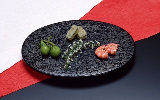 Plate food red white stripe - gutai group free wallpaper for desktop