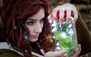 Woman plant jar light hologram - aileen eagleton free wallpaper for desktop