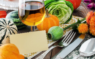 Wine food plate cutlery paper - a paper free wallpaper for desktop