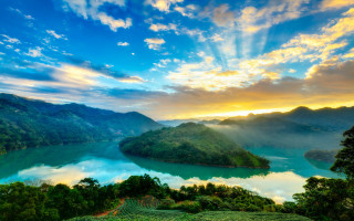 Lake mountains trees sunbeam impressionist - cui bai free wallpaper