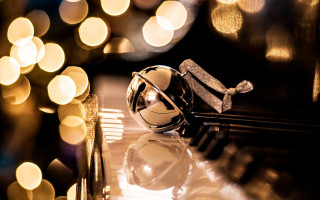 Piano ball lights bokeh lensflare - kinetic art free wallpaper for desktop