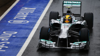 Racing man wet track blue - a man driving free wallpaper