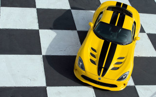 Yellow sports car checkered floor - the hood and hood free wallpaper