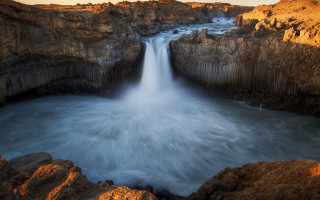 Waterfall rocky outdoor nature microscopic - a few rock free wallpaper
