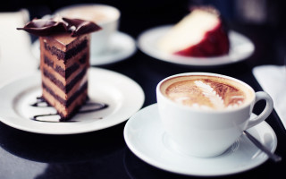Cake coffee desserts stilllife blur - food photography free wallpaper for desktop
