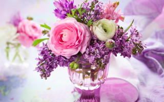 Purple flowers vase candle stilllife - lot free wallpaper