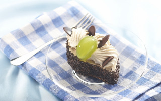 Cake apple plate fork napkin - a green apple free wallpaper