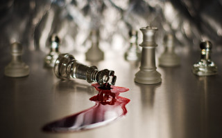 Bloody knife chess battle dust - a bloody knife free wallpaper