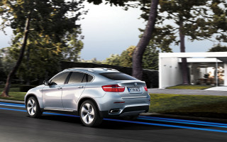 Silver bmw suv street house - a house and trees free wallpaper