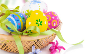 Basket colorful eggs table flower - decorated free wallpaper
