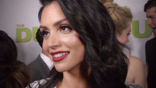 Woman long hair suit red - a red carpet event free wallpaper