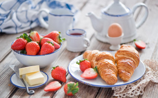Plate strawberries croissants tea cheese - delaunay free wallpaper for desktop