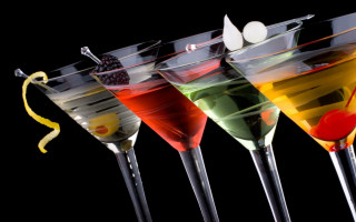Glasses colored drinks garnishes black - carlo martini free wallpaper