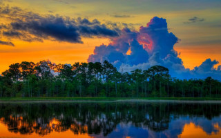 Sunset lake trees clouds dusk - a sunset over a lake free wallpaper