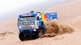 Truck dust sand mountain kinetic - a truck driving free wallpaper