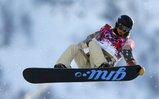 Snowboarder aurora night sky stars - a snowboarder free wallpaper