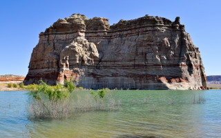 Rock formation lake plants bridge - a few plant free wallpaper