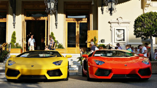 Sports cars building people street - bright color free wallpaper