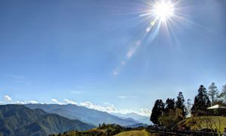 Sunny day mountains sun view - a sunny day free wallpaper