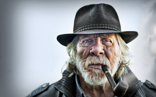 Old man hat leather jacket - a pipe free wallpaper