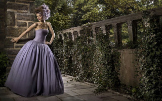 Purple dress ivy cityscape rococo - ivy free wallpaper